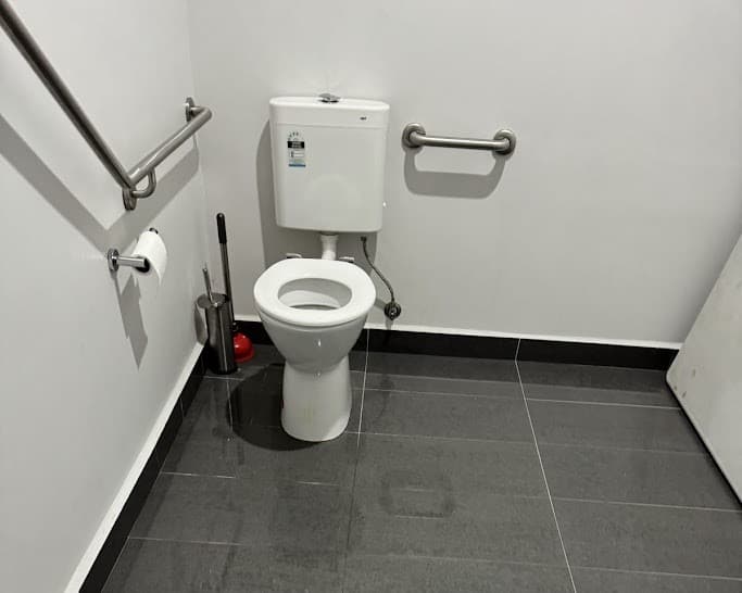 After commercial cleaning 1